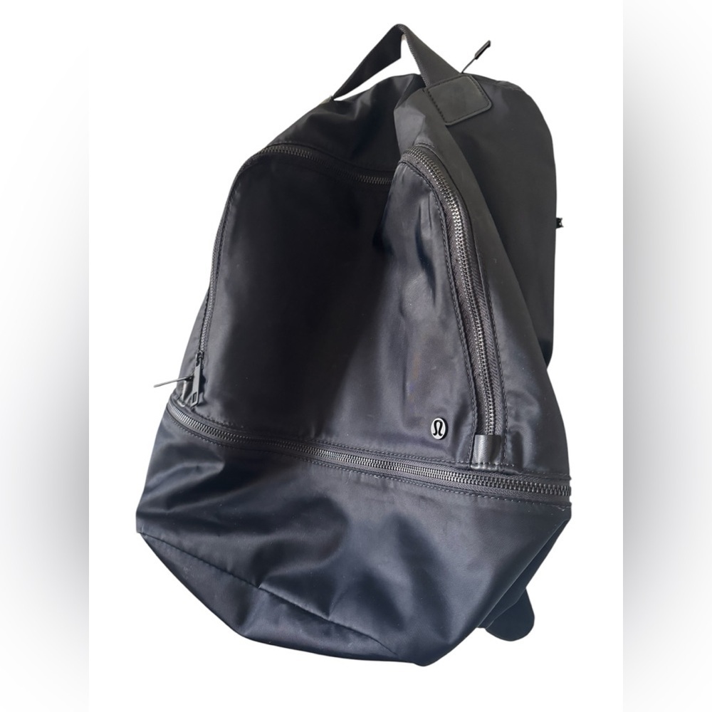 Lululemon City Adventurer Backpack - Picture 4 of 16